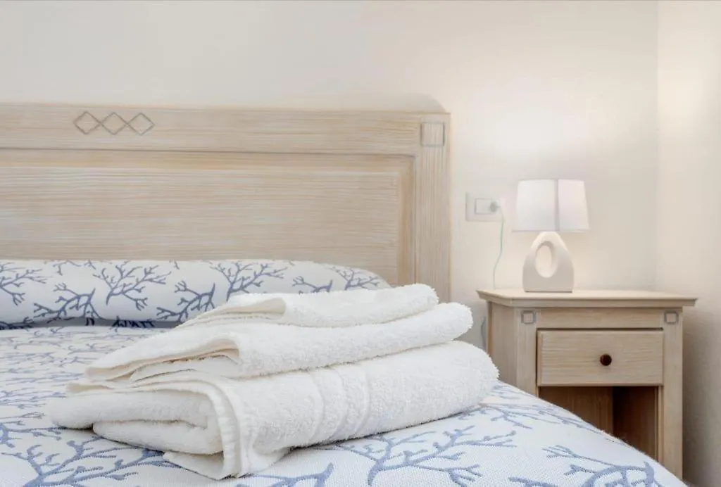 Rooms Boutique Baja Sardinia